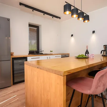 Apartment Family House *