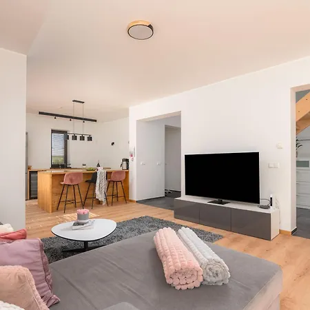 Apartment Family House *