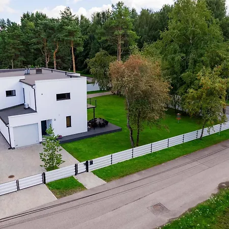Family House Apartamento Pärnu