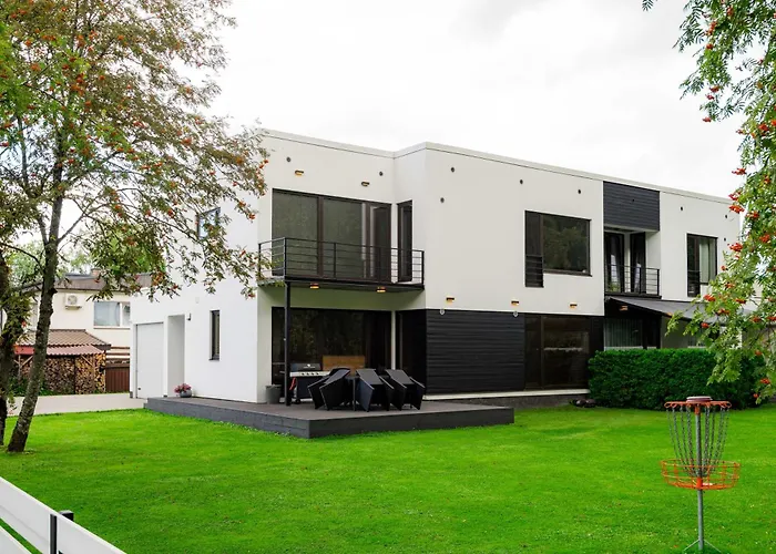 Family House شقة *