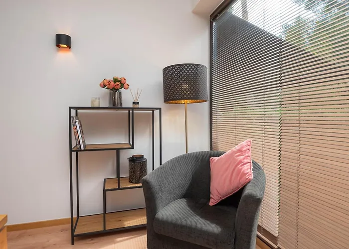 Family House شقة بارنو